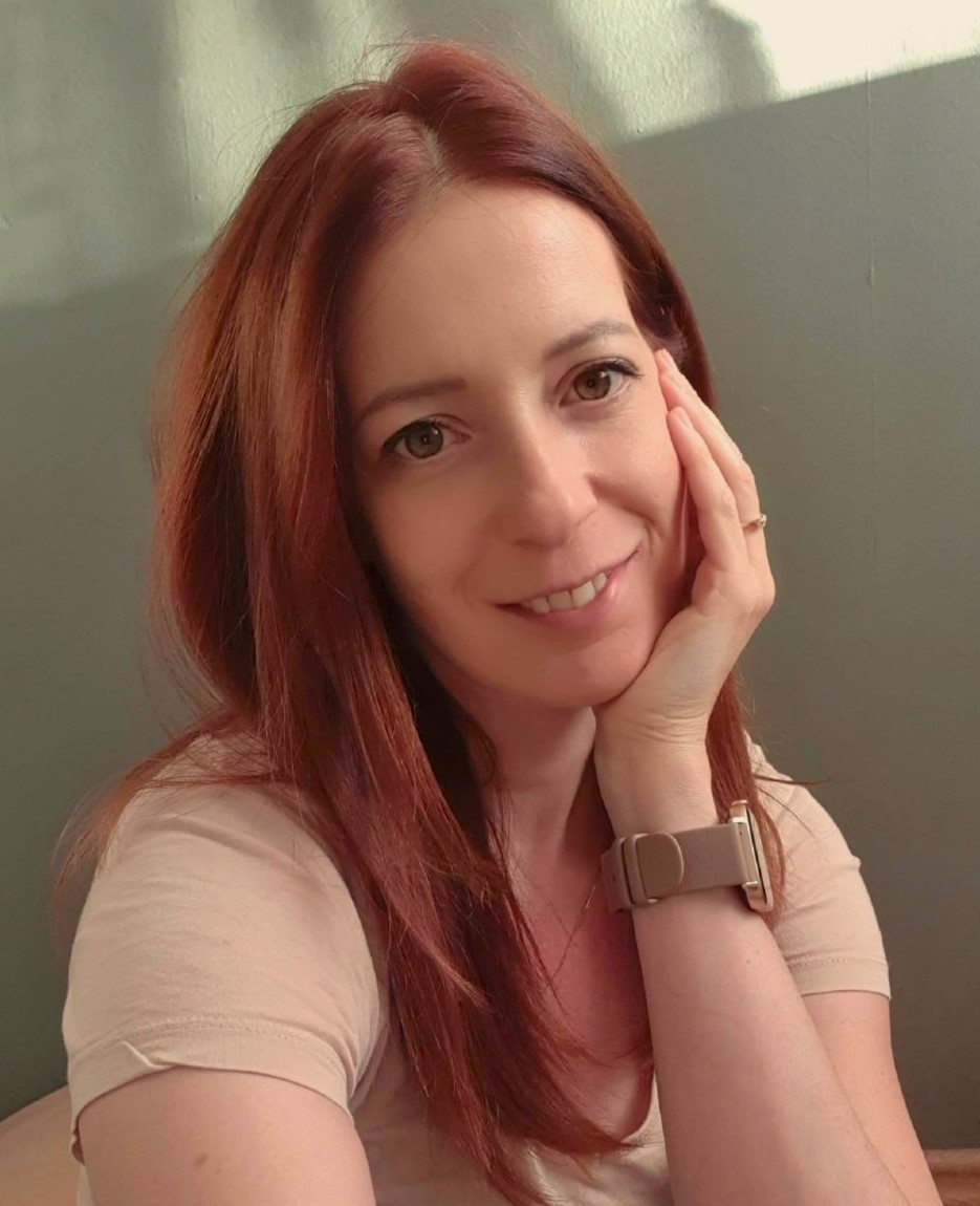 NoraTherapy_Nemes-Nagy Nora